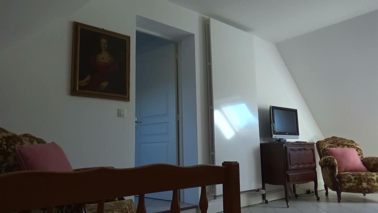 Les Grands Chenes Hotell Remilly-les-Marais Exteriör bild