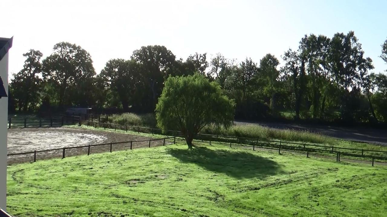 Les Grands Chenes Hotell Remilly-les-Marais Exteriör bild